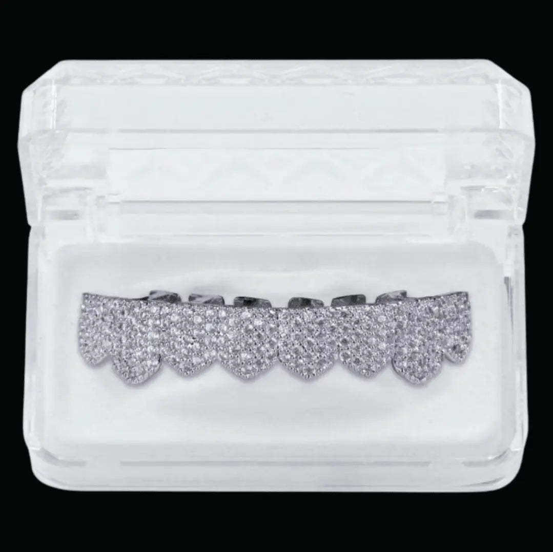 8 Teeth Fang Mouth Iced Out Grillz