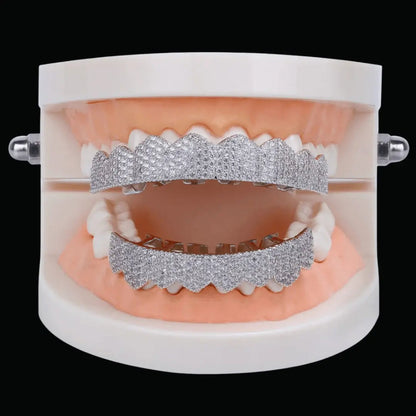 8 Teeth Fang Mouth Iced Out Grillz